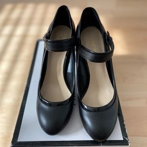 Nine West. BNIB- Mary Jane pump black